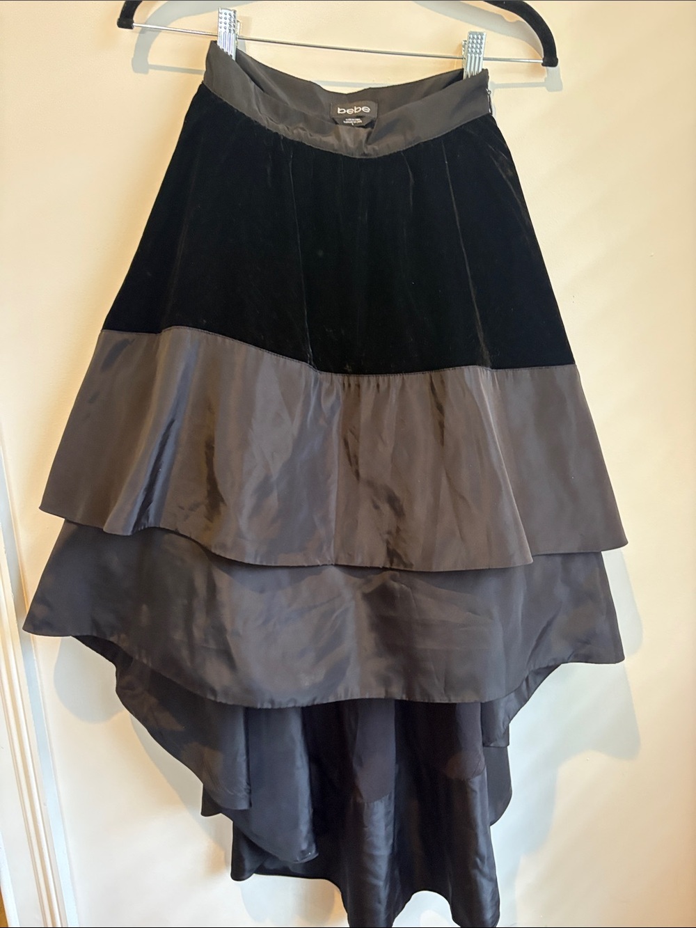 Vtg Bebe Black and Charcoal Velvet High-Low Tiered built in petticoat Skirt